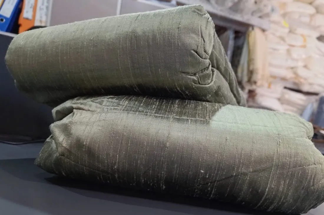 100% pure silk dupioni fabric GREEN X BLACK colour 54" wide with slubs MM92[1]