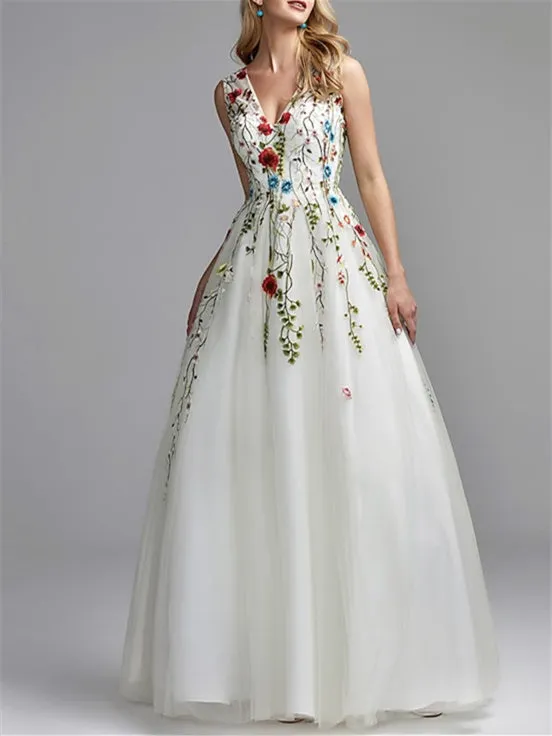 A-Line/Princess Sleeveless V Neck Floor-Length Prom Dresses with Embroidery Appliques