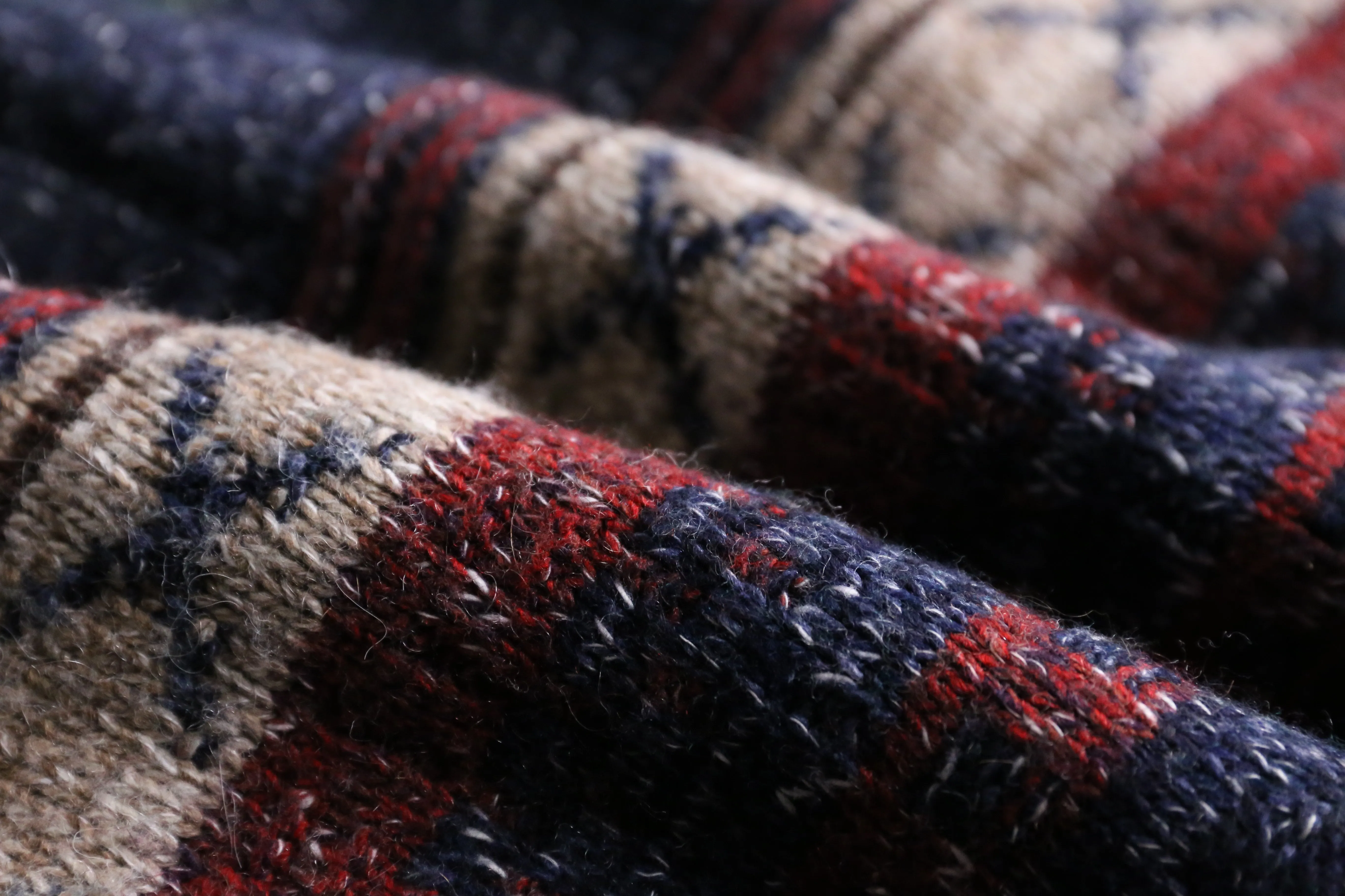 all over pattern border knit