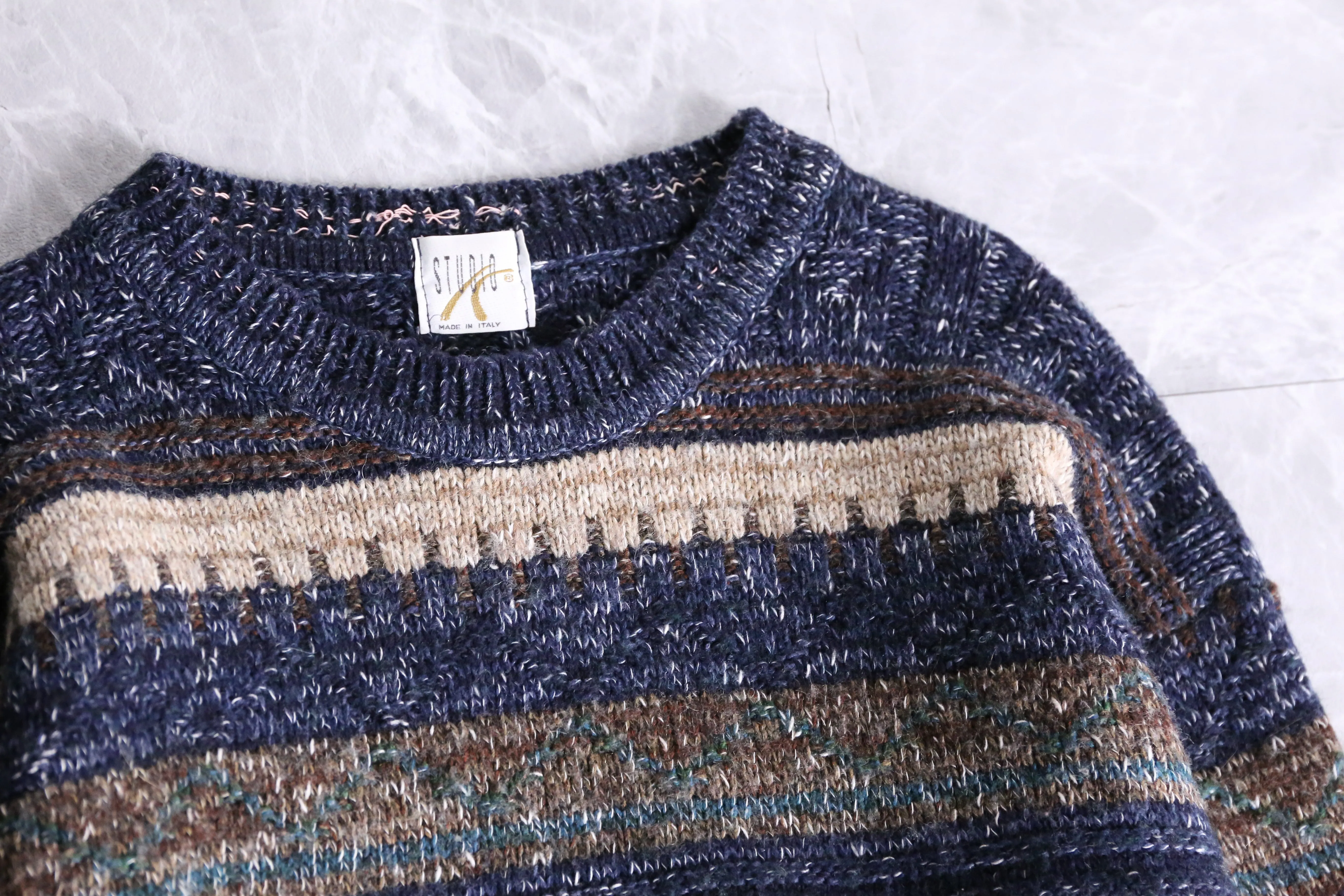 all over pattern border knit