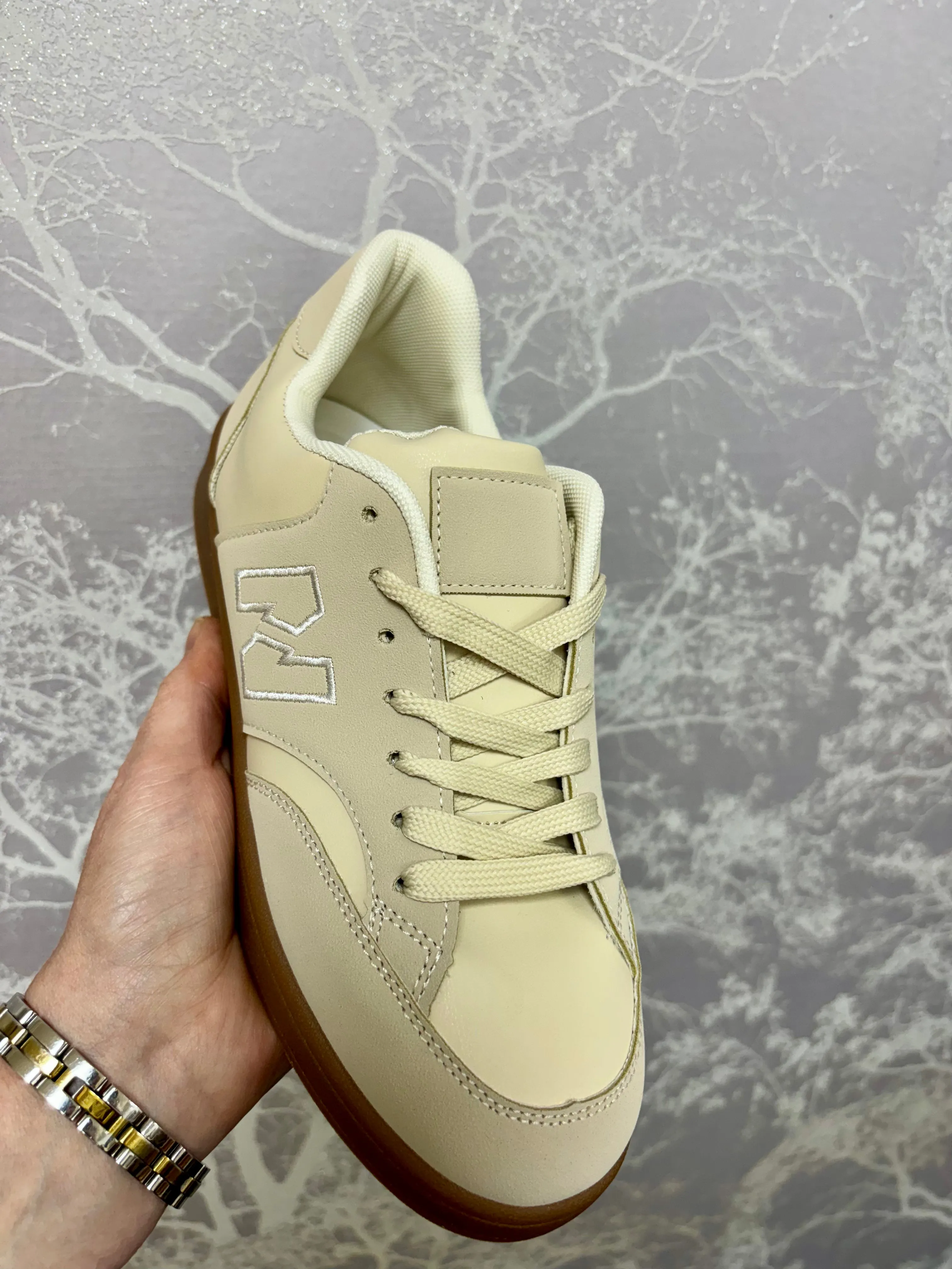 Allie Trainers Beige