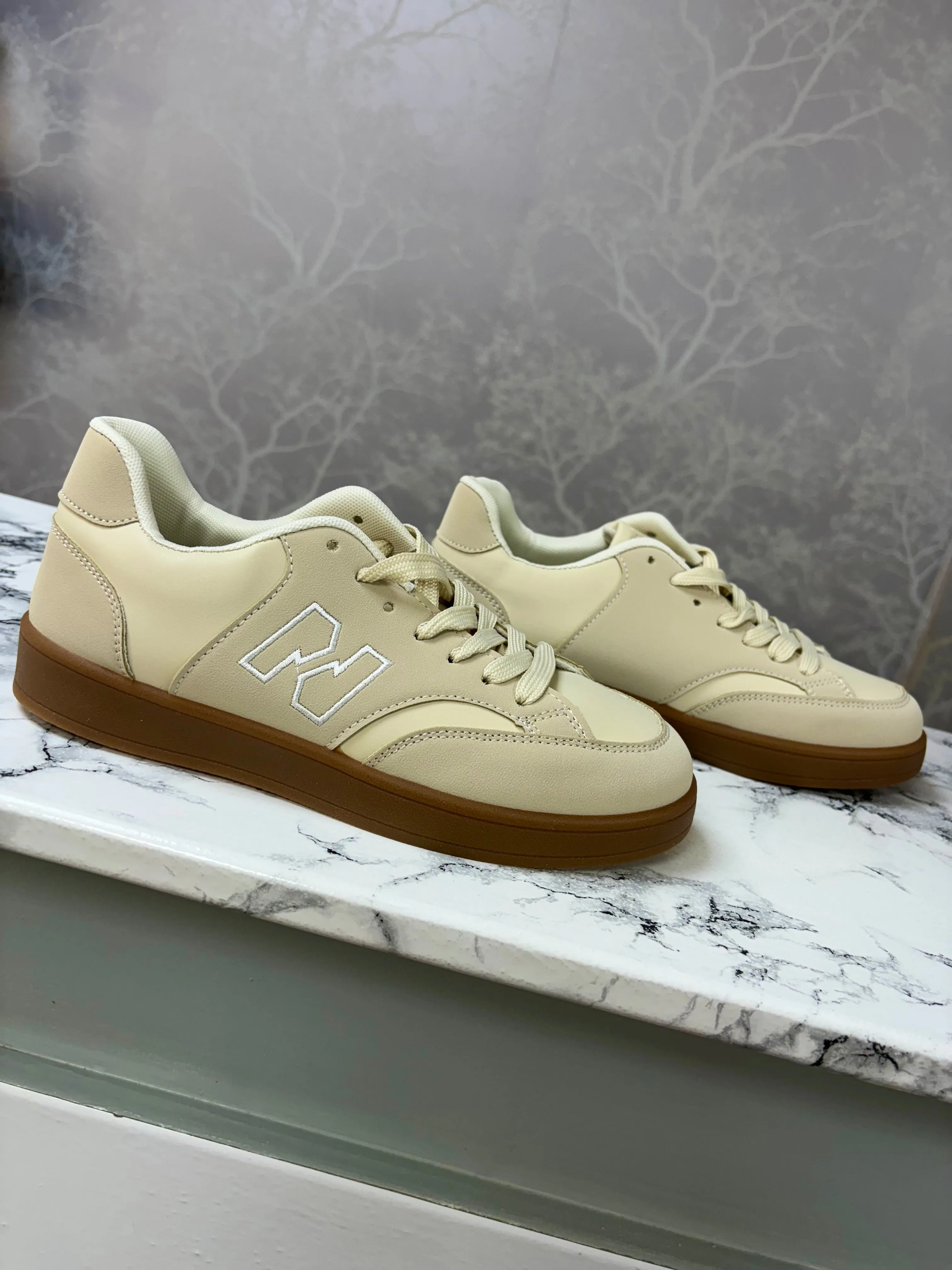Allie Trainers Beige