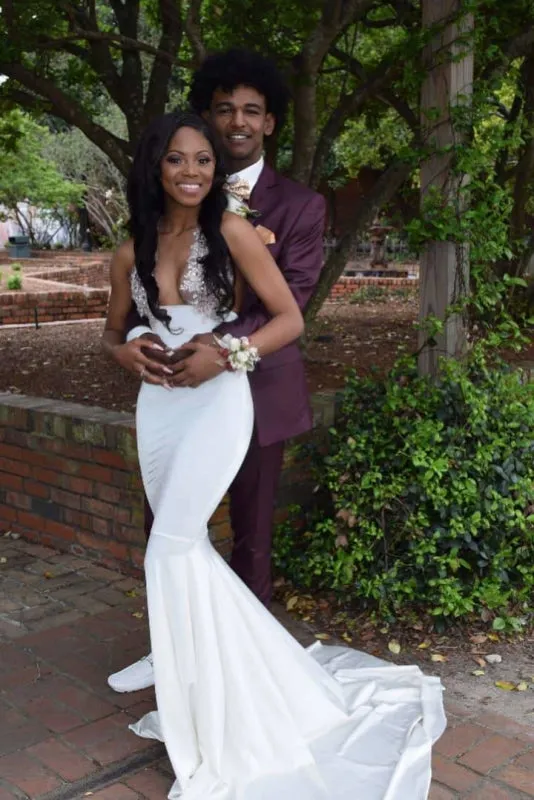 Amazing V-neck Sleeveless Mermaid Chiffon Long Prom Dresses