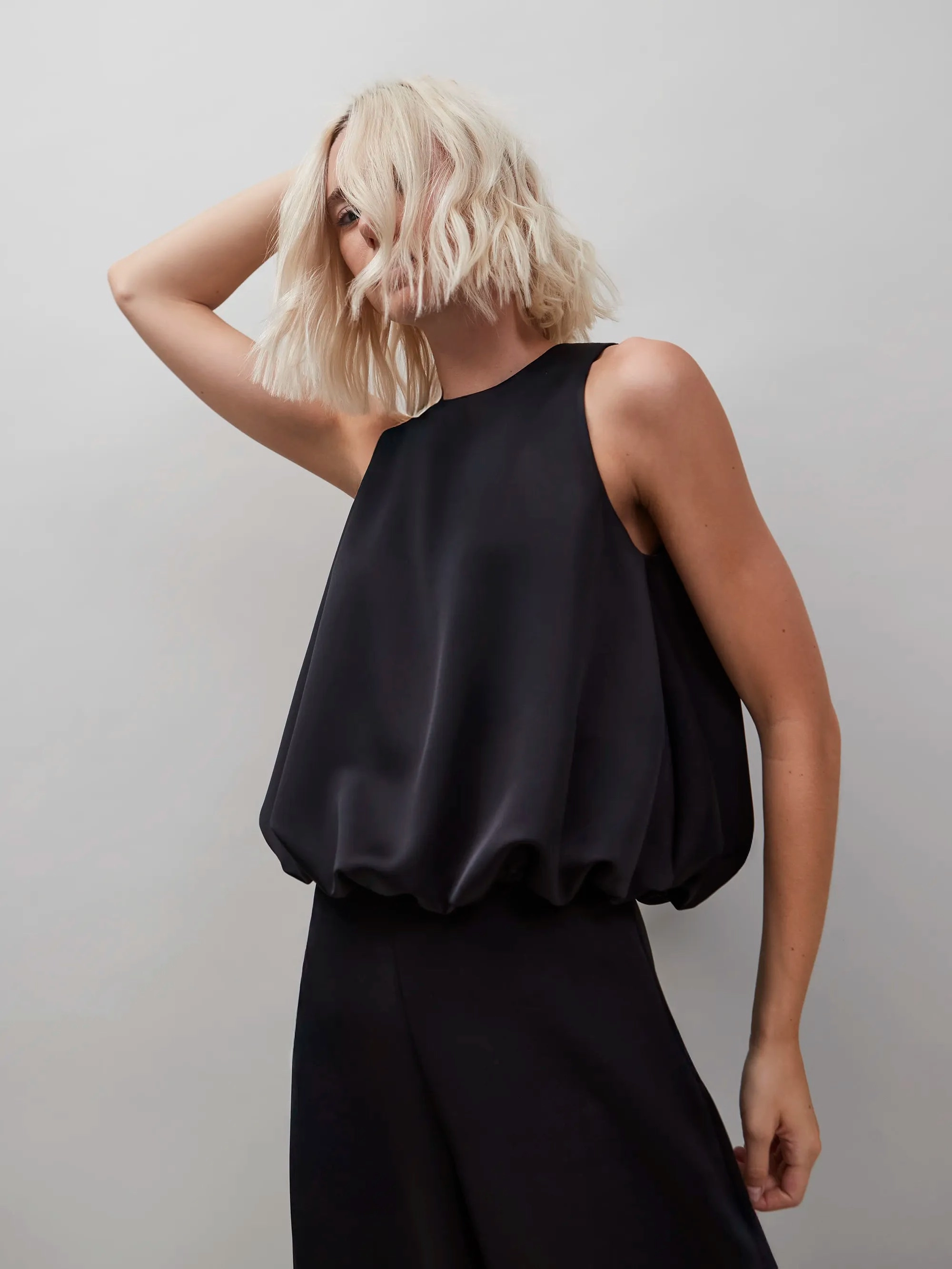 Black Bubble Hem Top