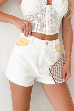 Blooming Anyway Contrast Denim Shorts (Off White/Yellow) Blooming Anyway Contrast Denim Shorts (Off White/Yellow)