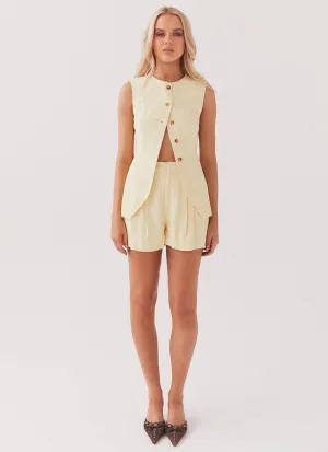 Born For Bordeaux Linen Shorts - Lemon Born For Bordeaux Linen Shorts - Lemon