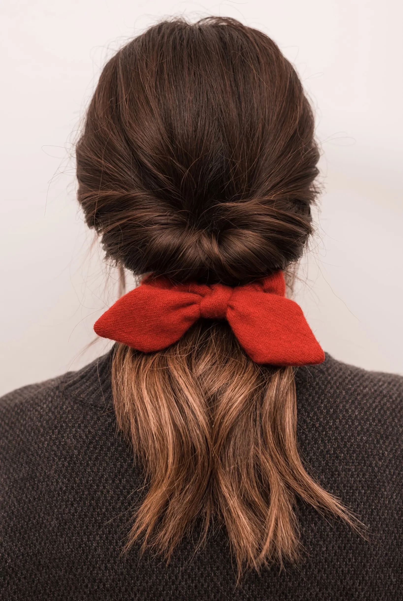 CASHMERE SCRUNCHIE | Goldie
