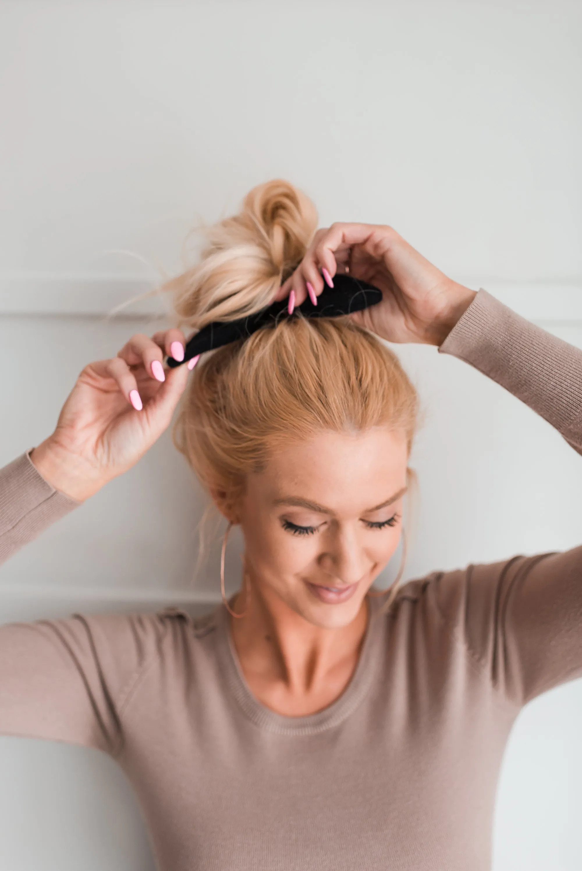 CASHMERE SCRUNCHIE | Goldie
