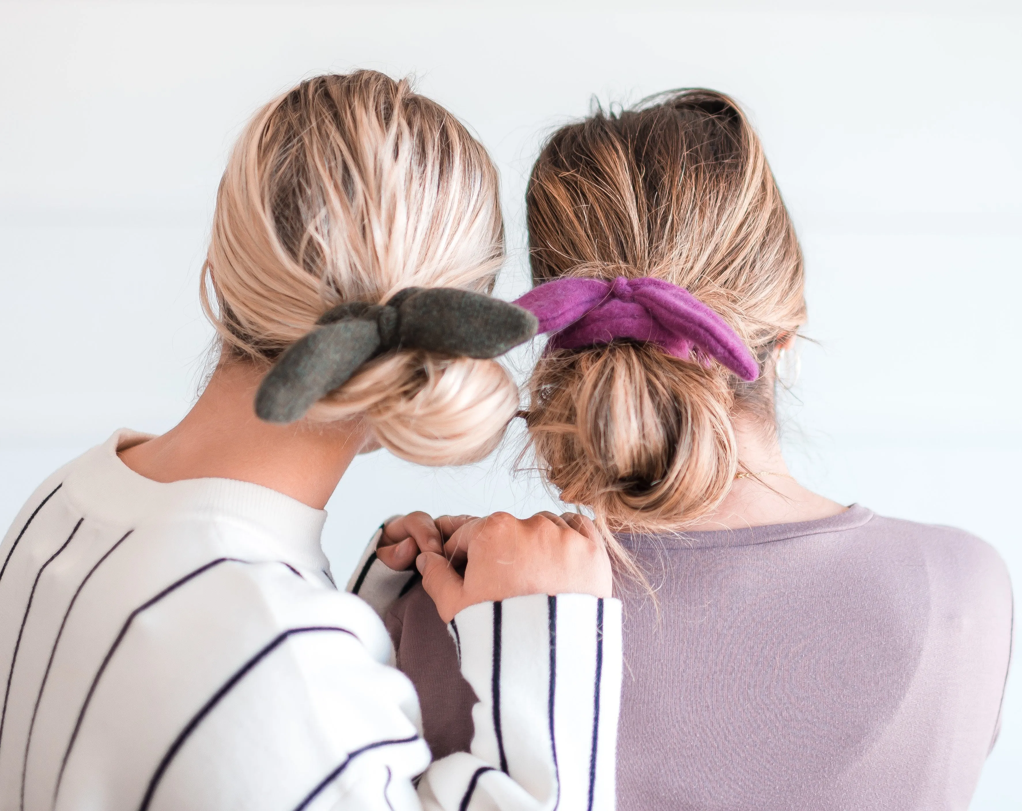 CASHMERE SCRUNCHIE | Megan