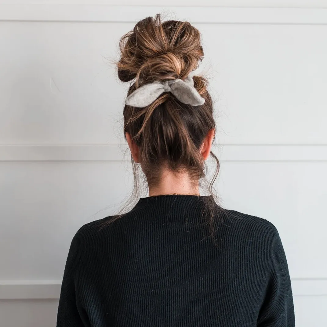 CASHMERE SCRUNCHIE | Megan