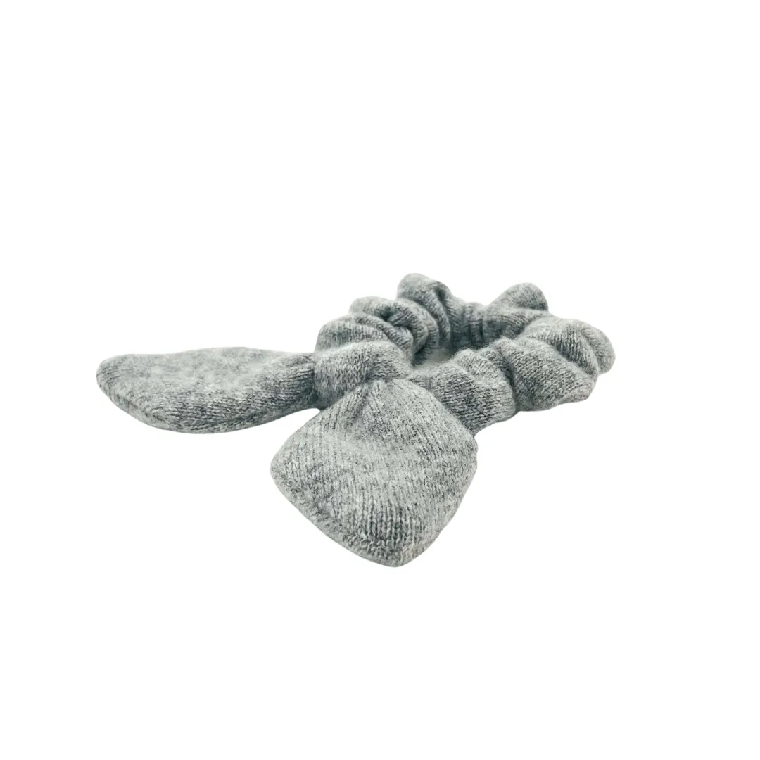 CASHMERE SCRUNCHIE | Megan