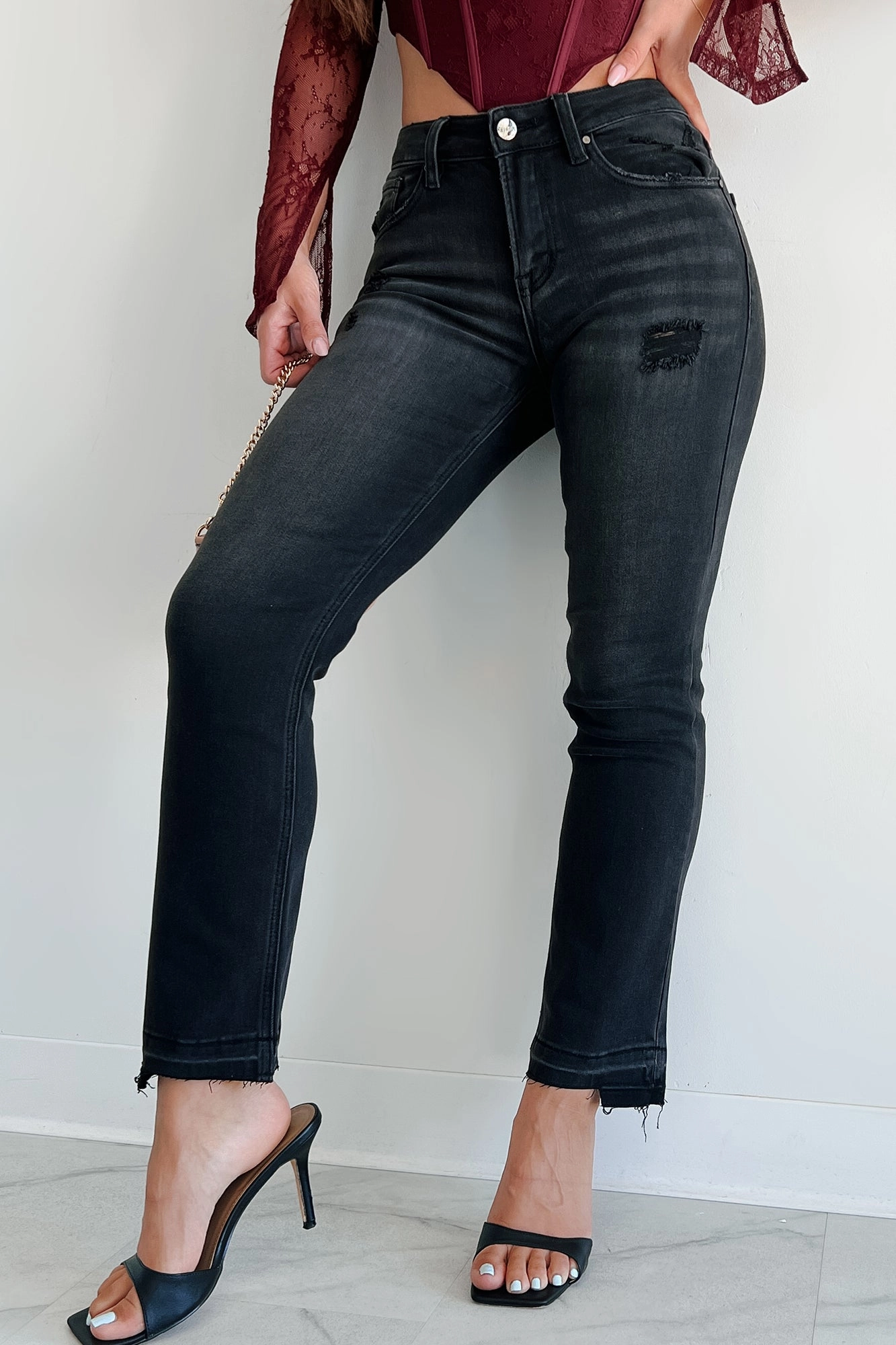 Dawes Mid Rise Uneven Hem Risen Straight Leg Jeans (Black)