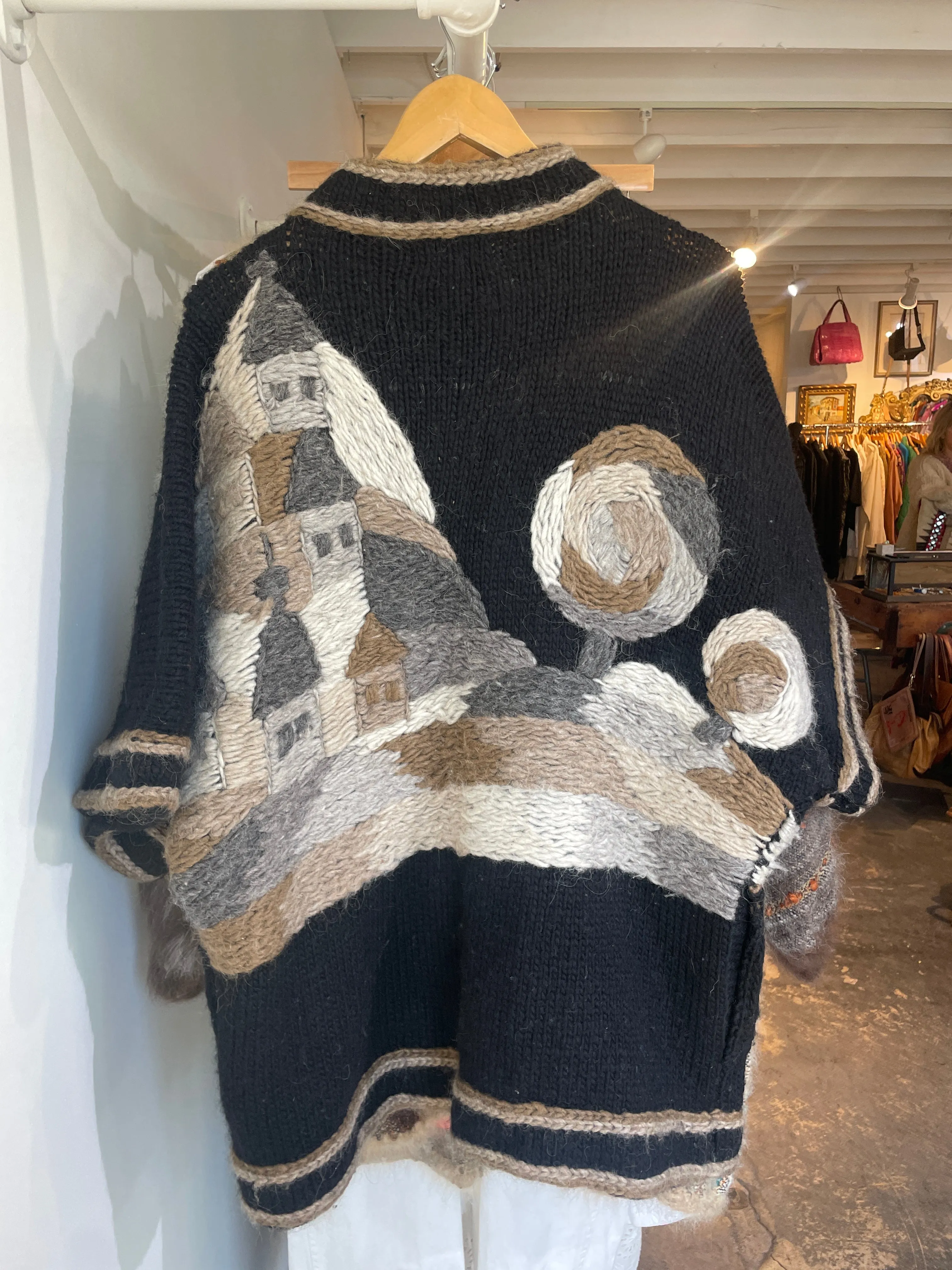 Dobrila Yugoslavia Handknit 100% Wool Sweater