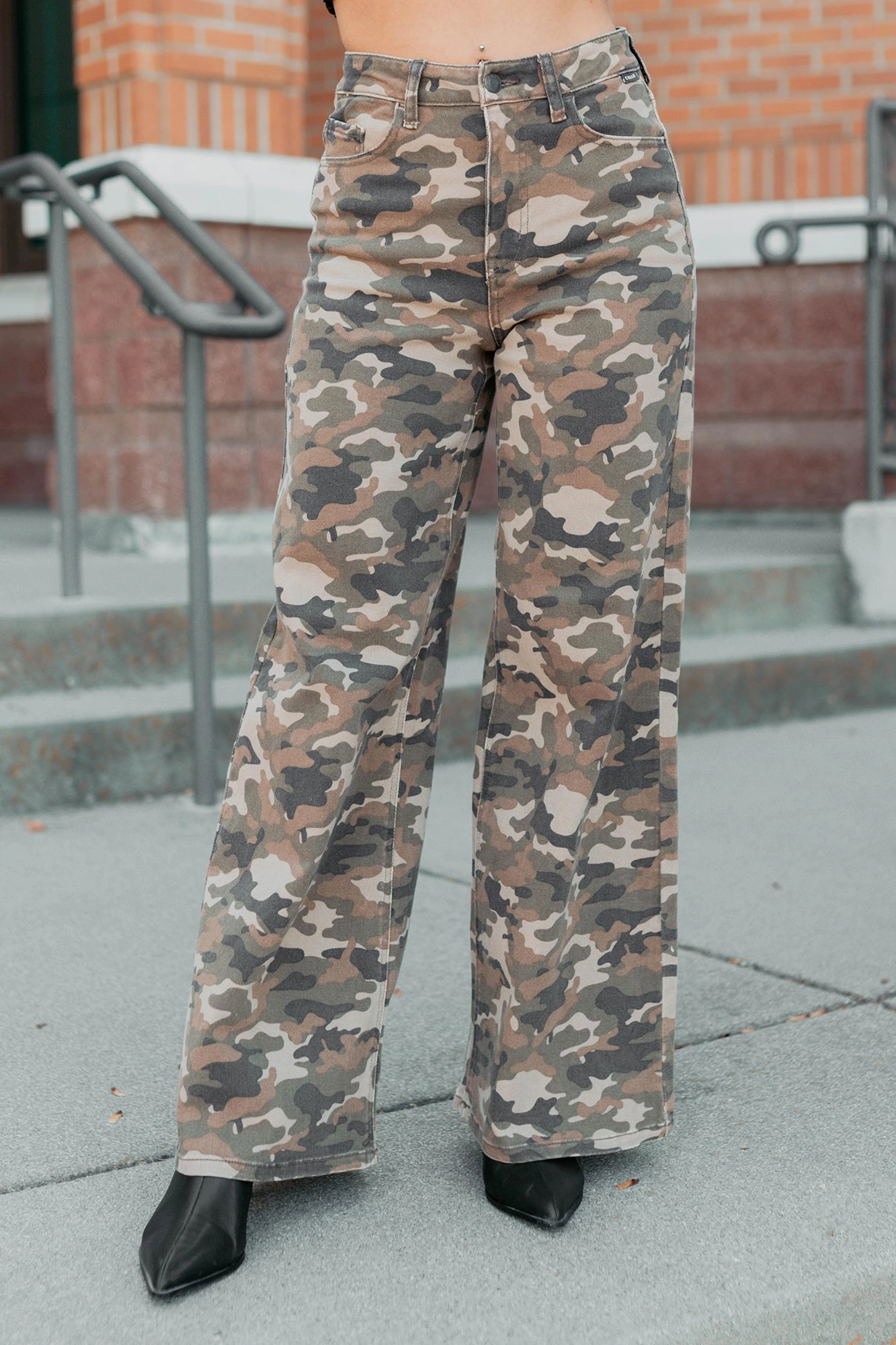 Douglas High Rise Wide Leg Cello Jeans (Camo)
