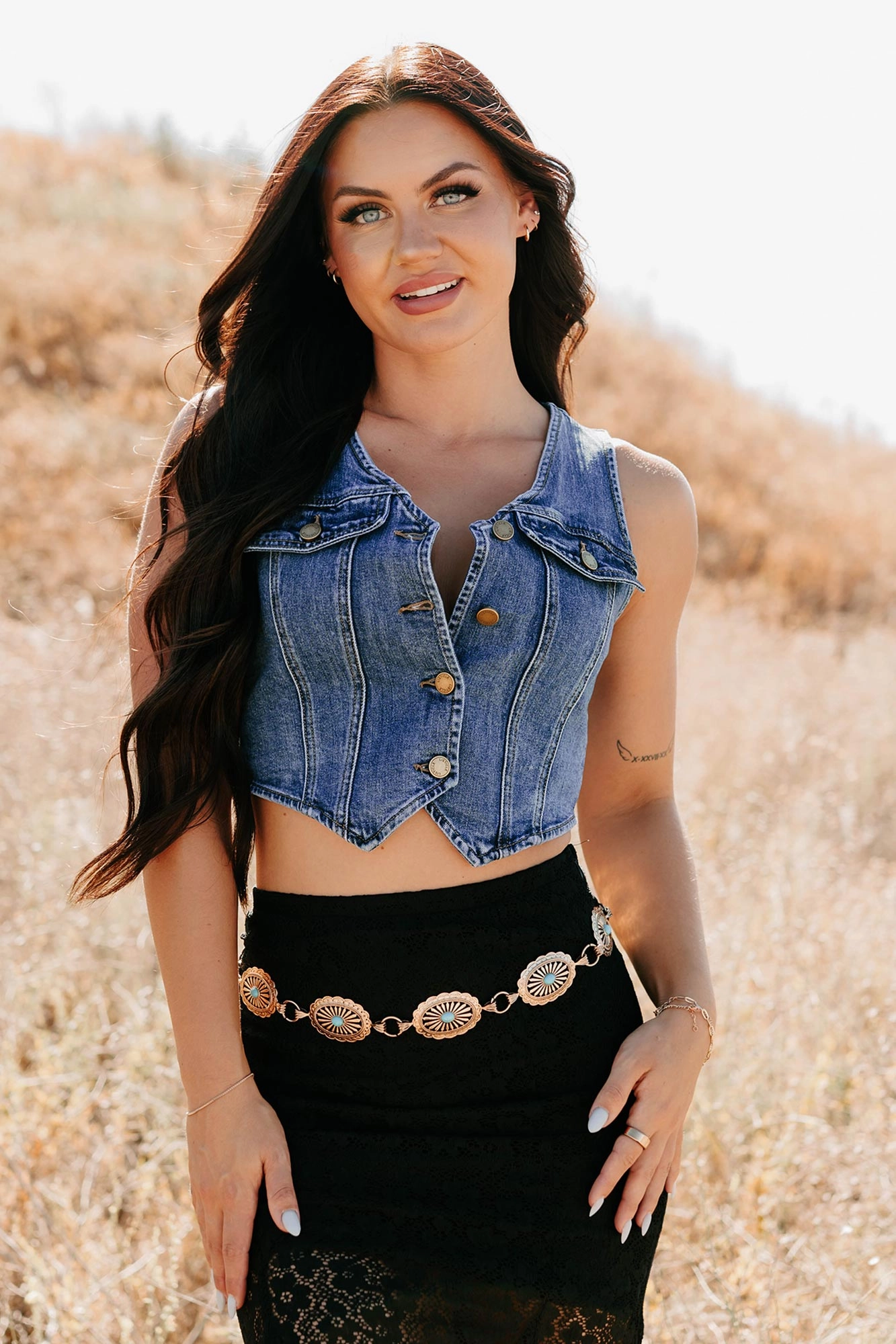 Downhome Darling Sleeveless Denim Vest (Blue Haze)