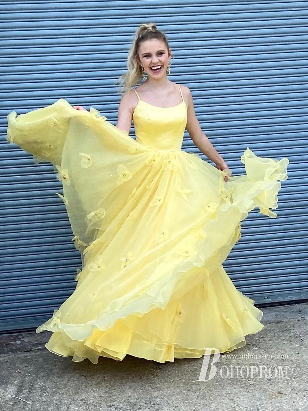 Elegant Spaghetti Straps Appliques Prom Dresses Satin A-line Evening Gowns PD710