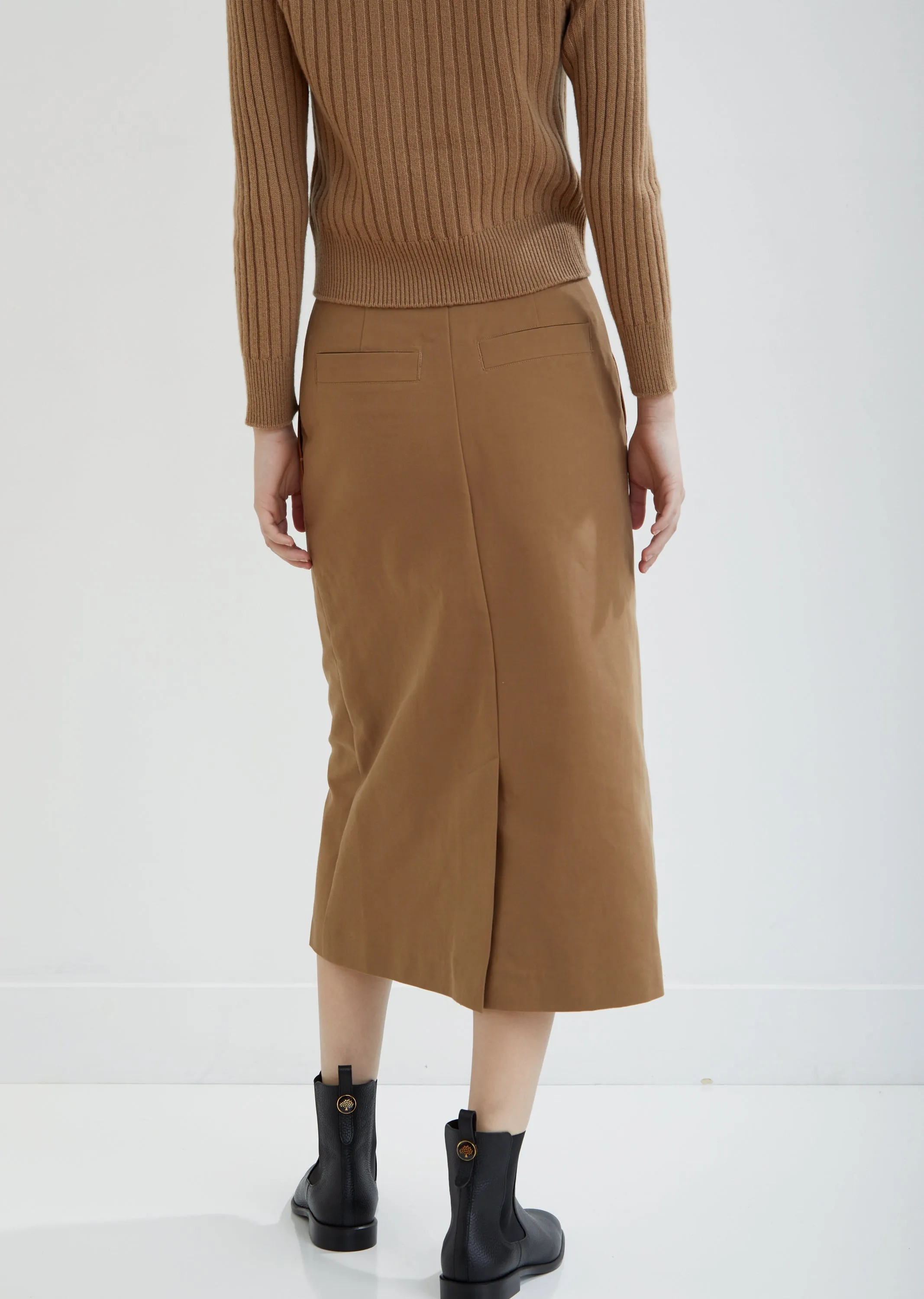 Essential Skirt with Leather Piping