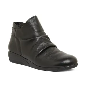 Fairway Boot in Black Leather