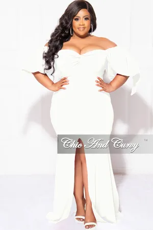 Final Sale Plus Size Puffy Sleeve Gown with Front Slit in Ivory Final Sale Plus Size Puffy Sleeve Gown with Front Slit in Ivory