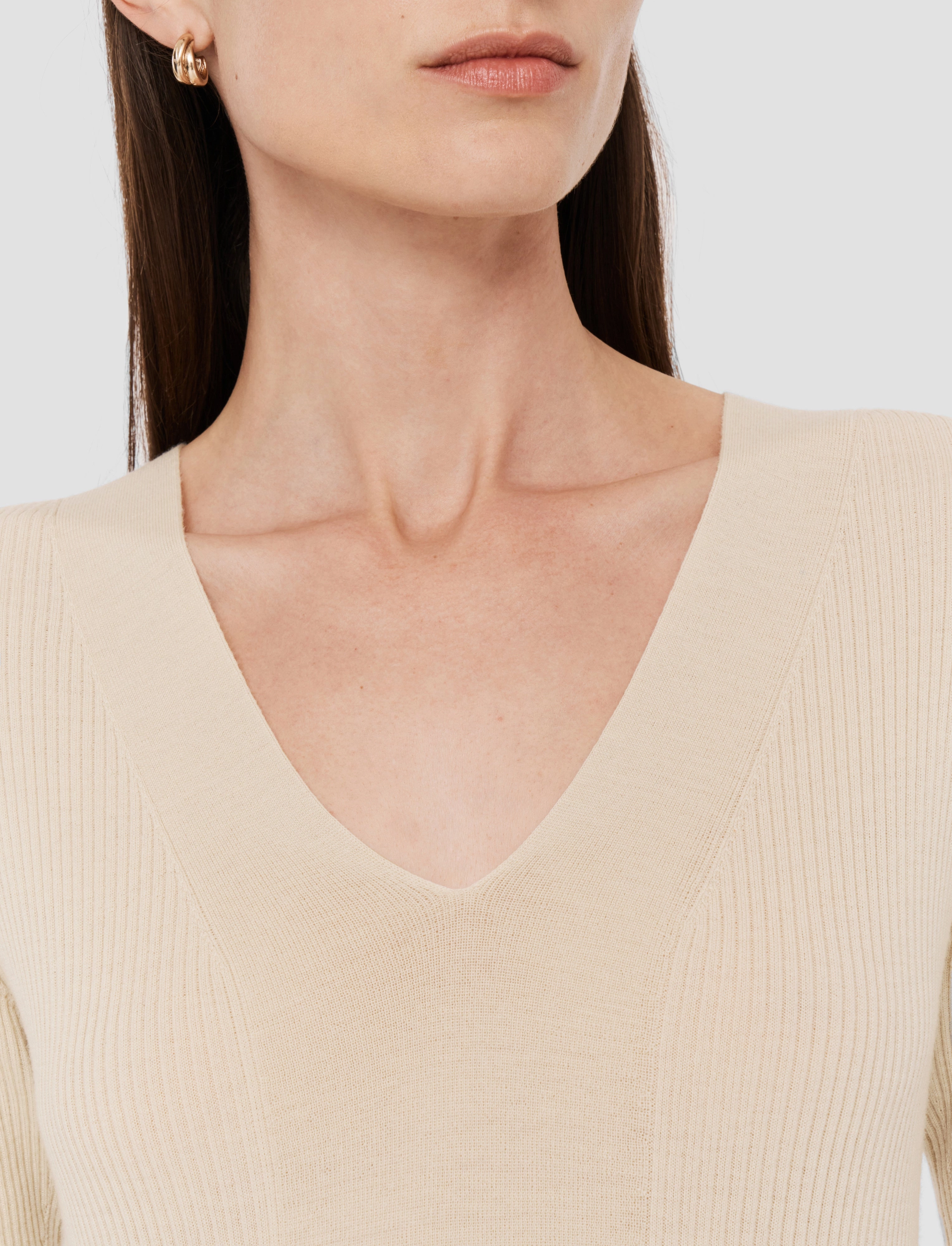 Fine Merino Rib V Neck Top