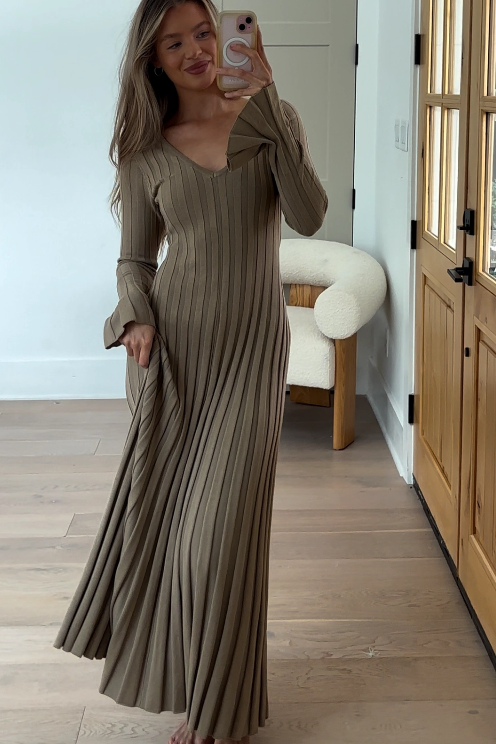 Hadley Long Sleeve V-Neck Knit Maxi Dress in Dune