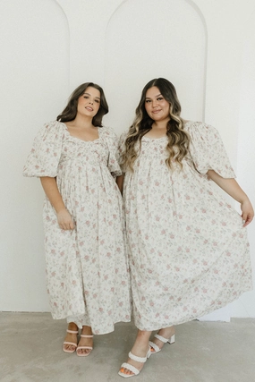 Harlow Maxi Dress in Off-White Floral - Bump Friendly & Inclusive Sizing (S-3XL) *Final-Sale* Harlow Maxi Dress in Off-White Floral - Bump Friendly & Inclusive Sizing (S-3XL) *Final-Sale*