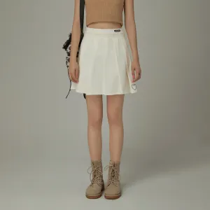 Heart Detail Pleated Mini Skirt