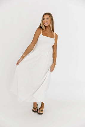 Josefina Smocked Maxi Dress in Off White *Final-Sale* Josefina Smocked Maxi Dress in Off White *Final-Sale*