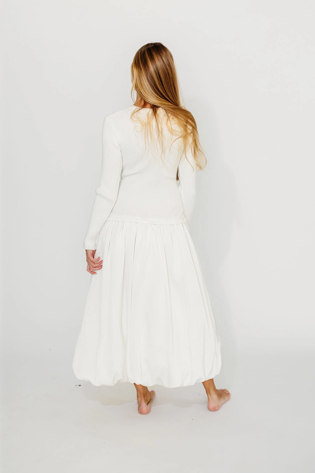 Kerriann Sweater Poplin Mix Maxi Dress in Off-White *Final-Sale*