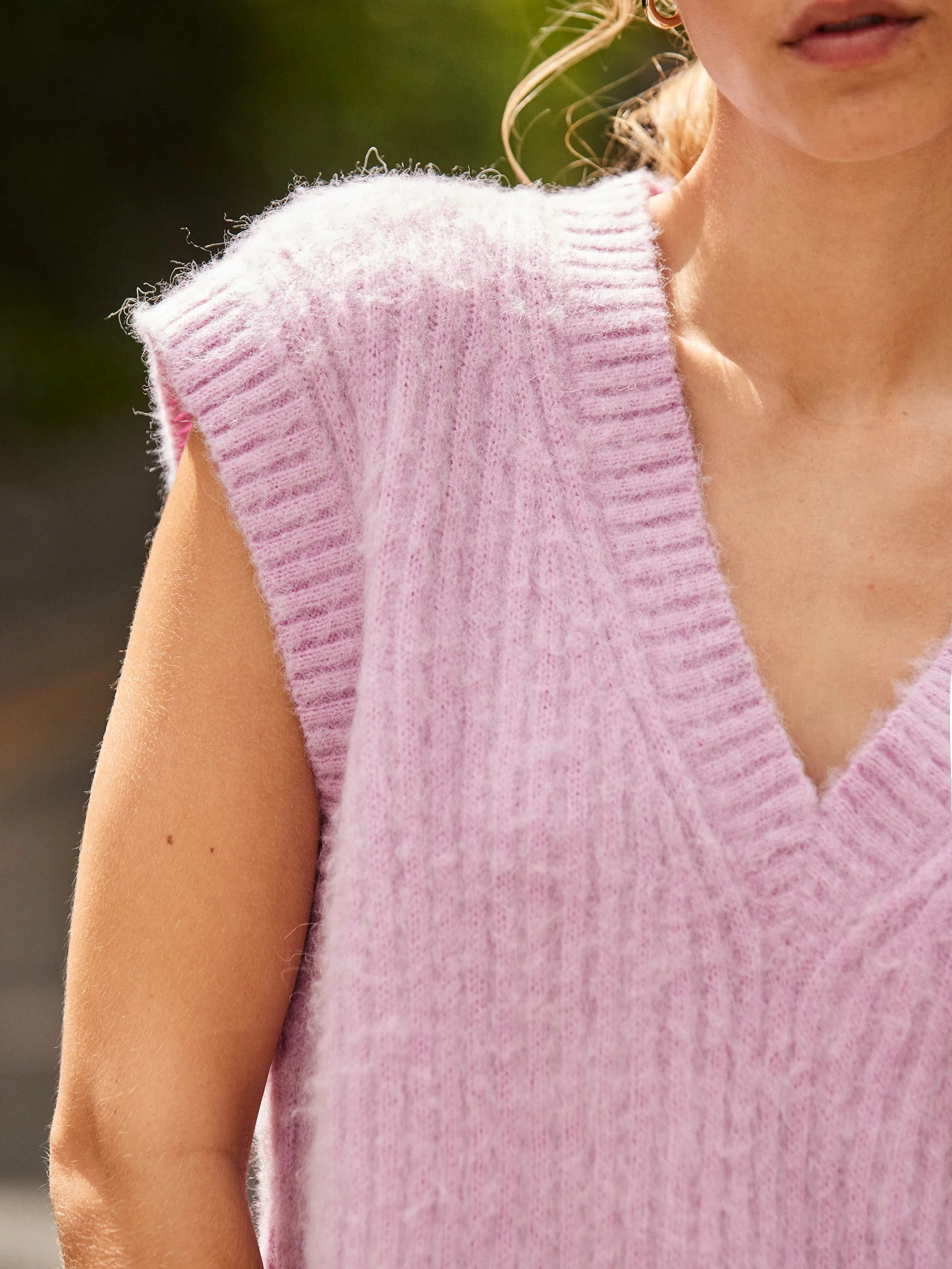Lilac V-Neck Knit Vest with Wool and Alpaca