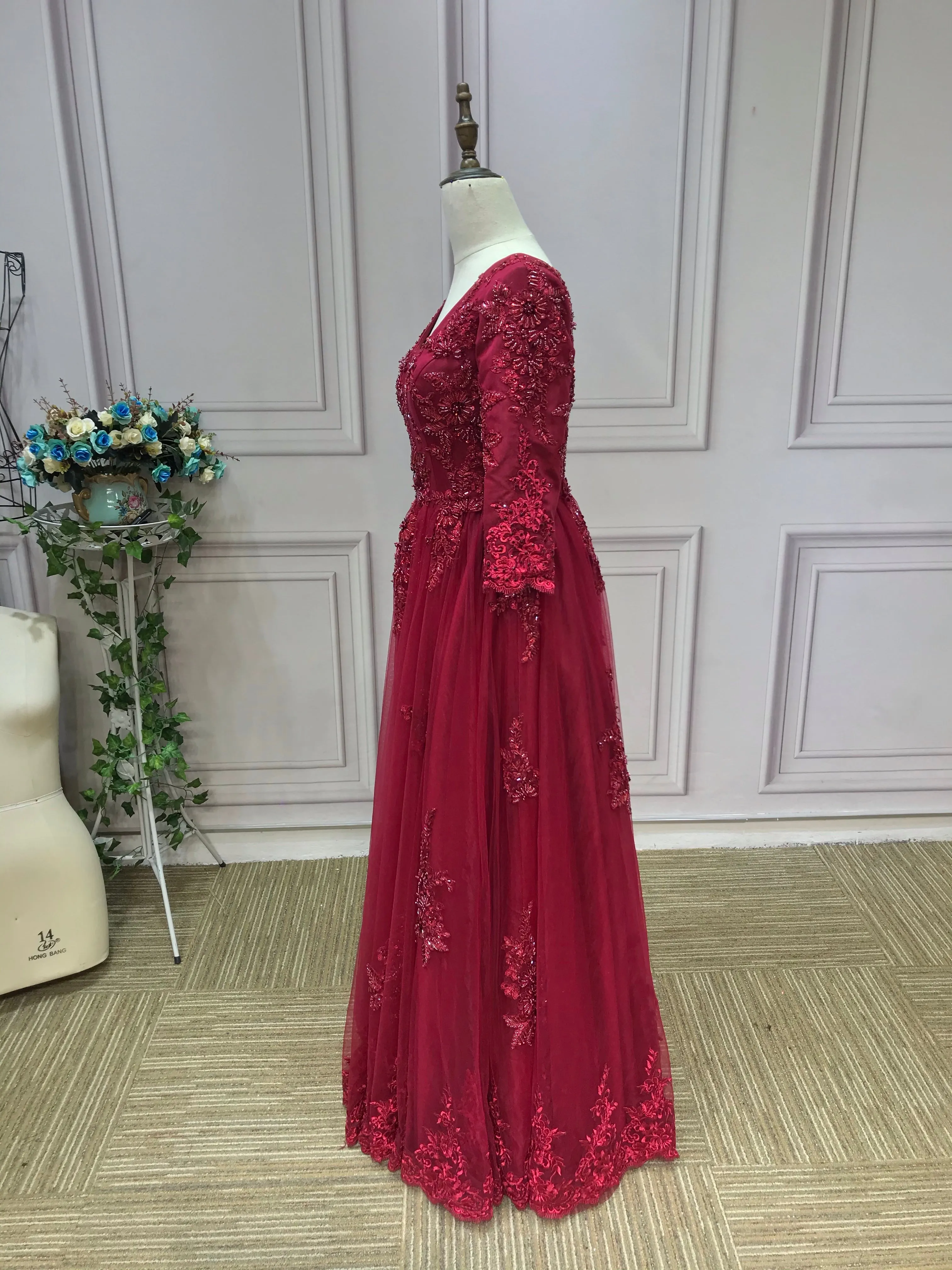 Luxurious heavy beaded burgundy maroon red long sleeves lace Muslim wedding dress 2021#112202