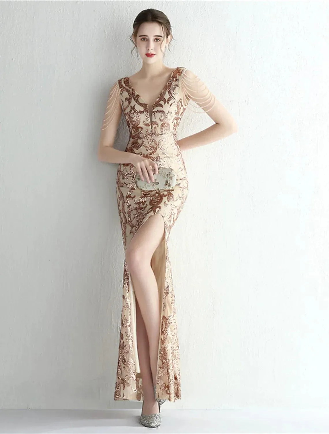 Mermaid / Trumpet Evening Gown Sparkle & Shine Dress Formal Wedding Guest Floor Length Short Sleeve V Neck Sequined with Sequin Slit
