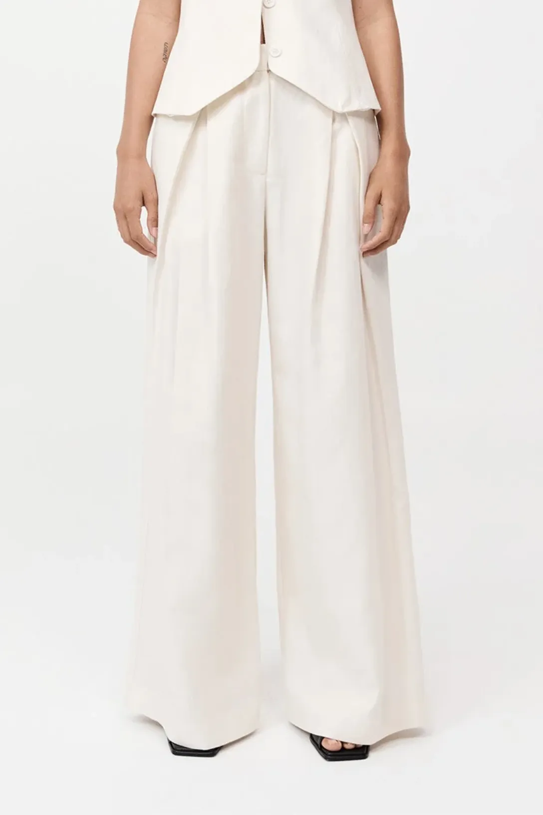 Minimal Fold Trousers | Ivory