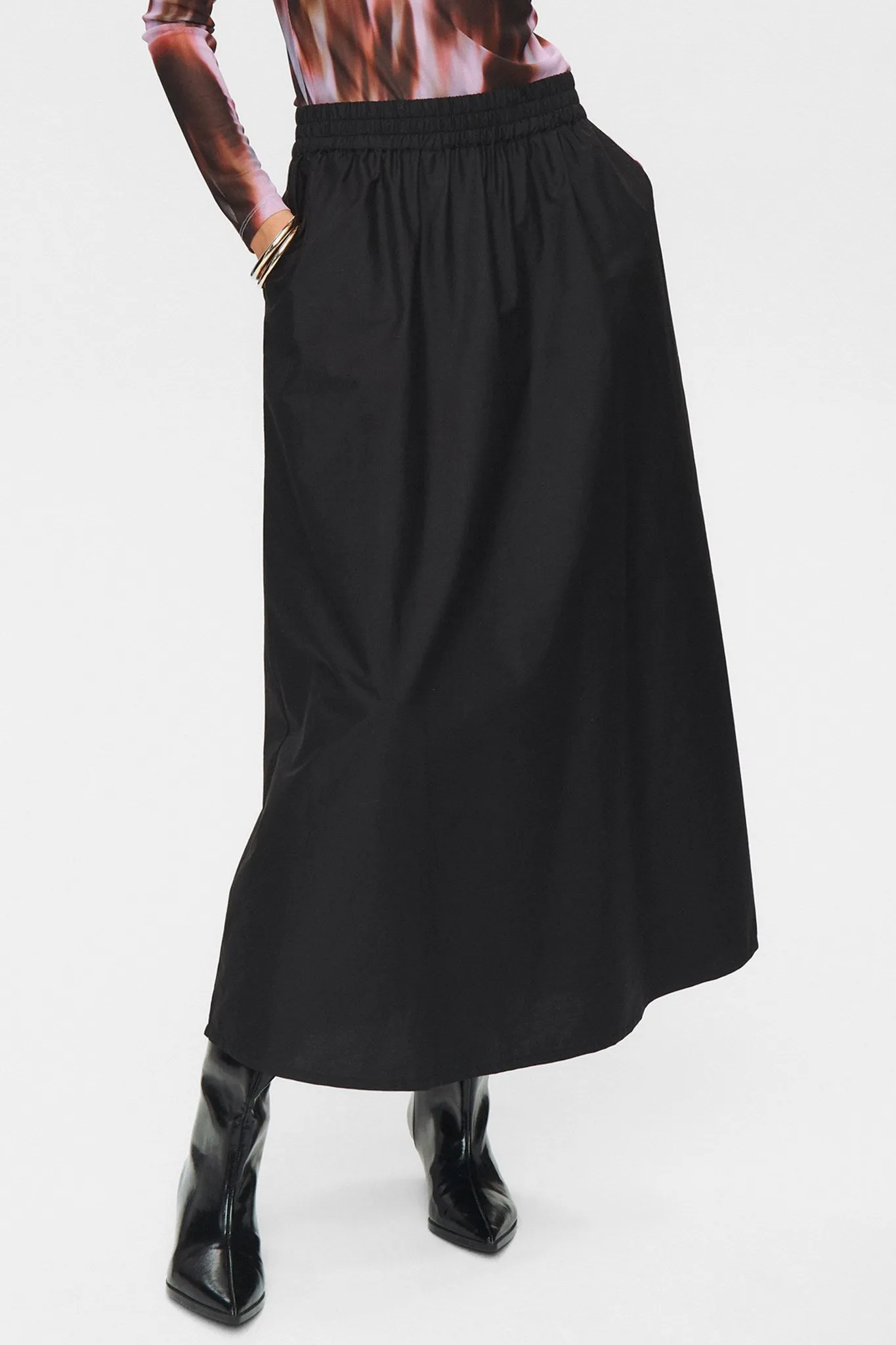 NUJUNY LONG SKIRT - Caviar
