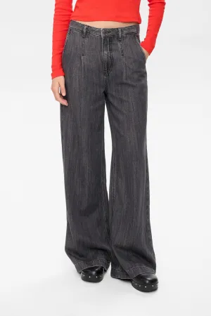 NUSEOUL LONG JEANS - Medium Grey Denim NUSEOUL LONG JEANS - Medium Grey Denim