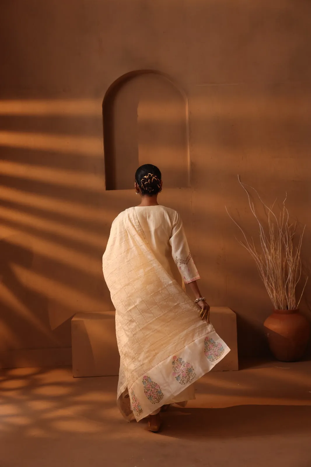 Off White heavy neck kurta set