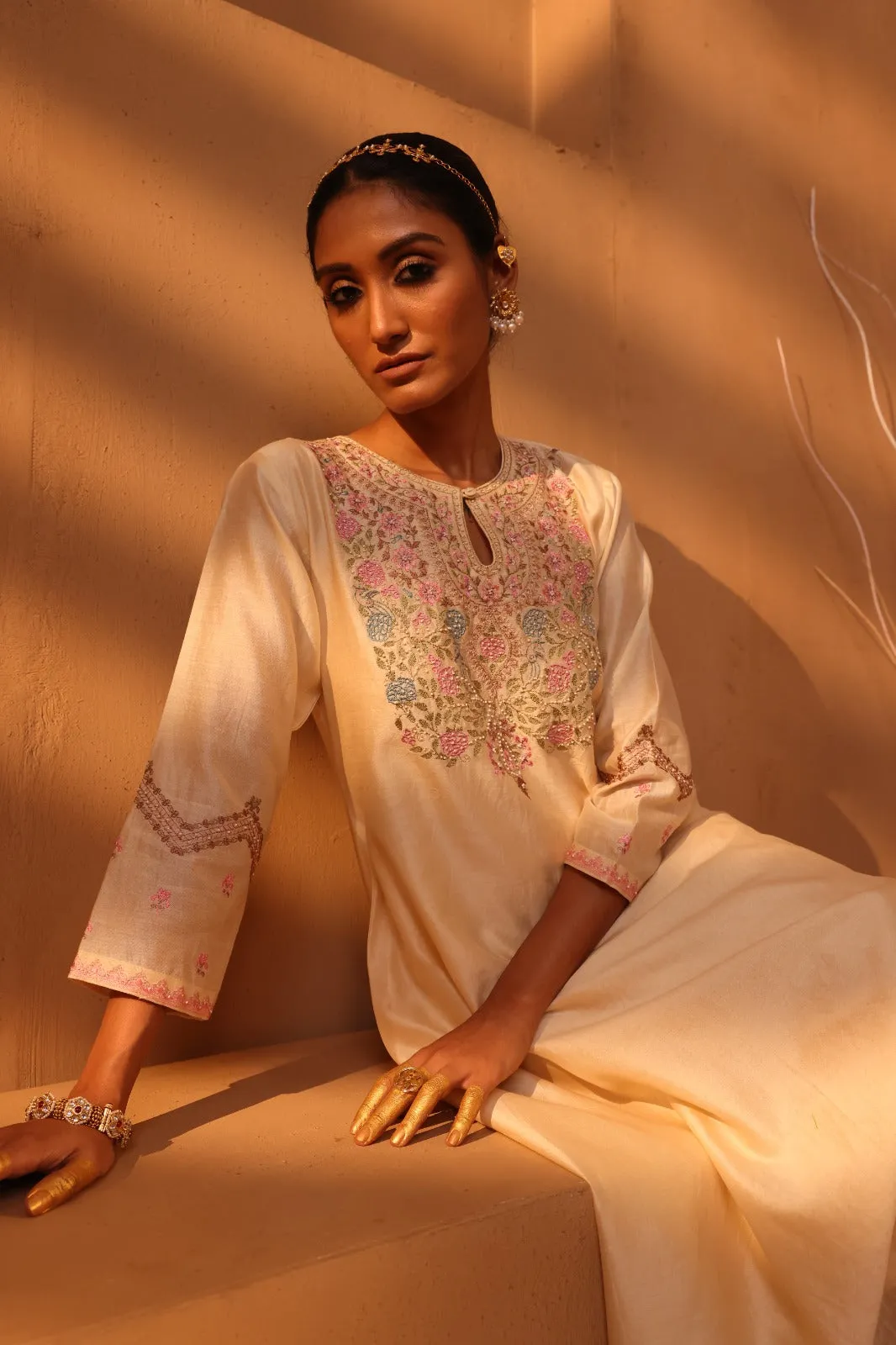 Off White heavy neck kurta set