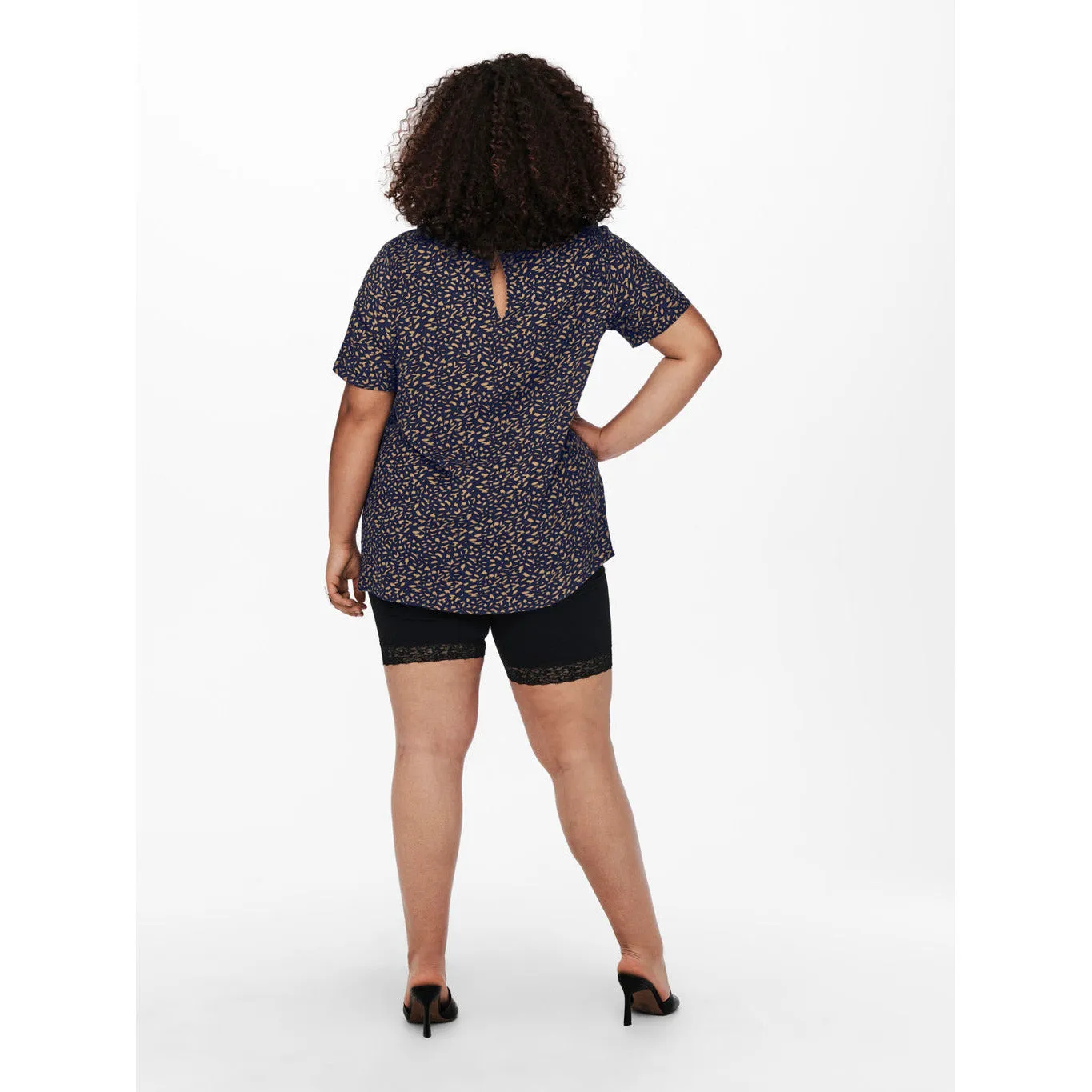 Only Lace Trim Shorts in Black