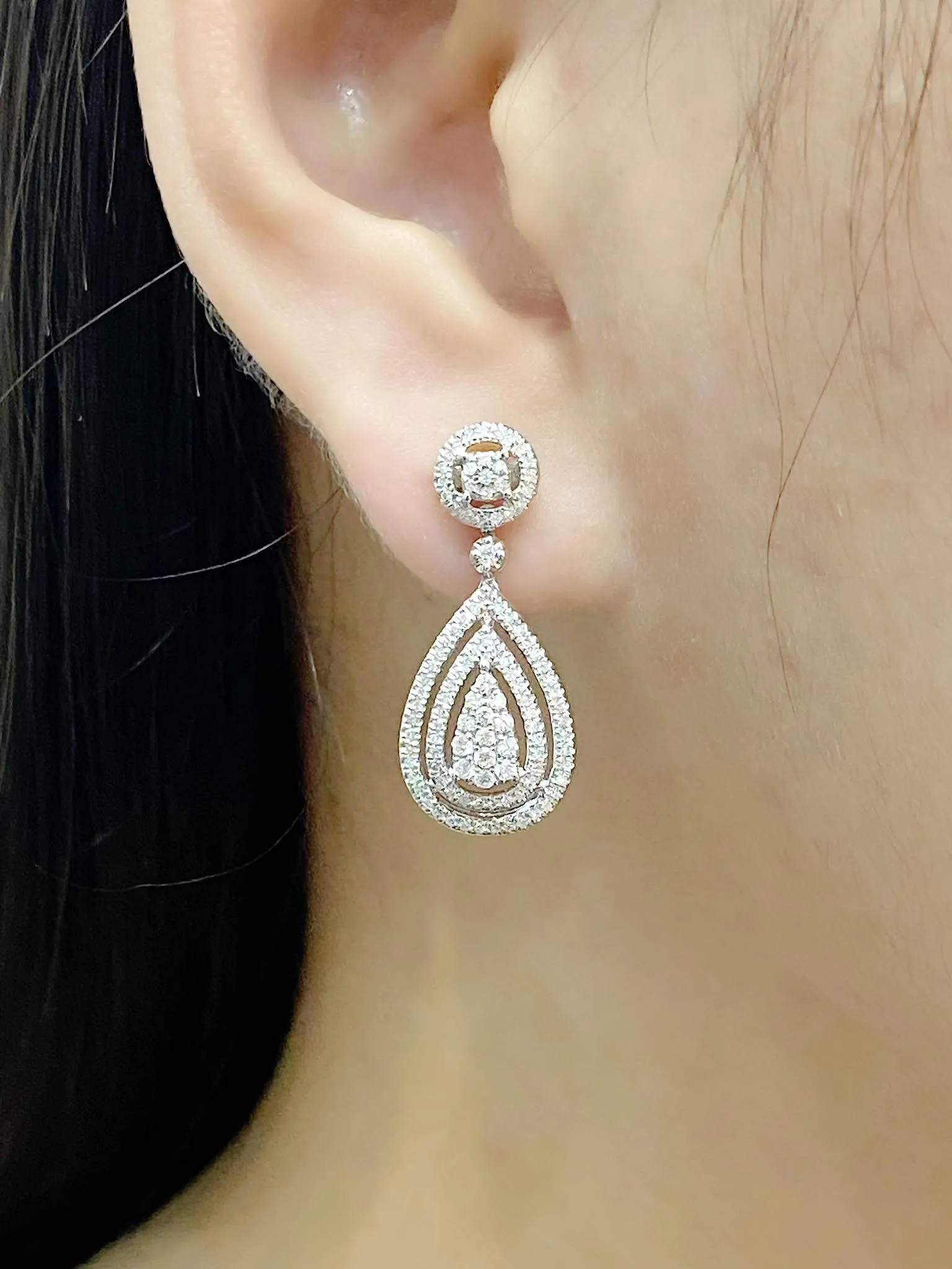 Pear Statement Diamond Jewelry Set 14kt