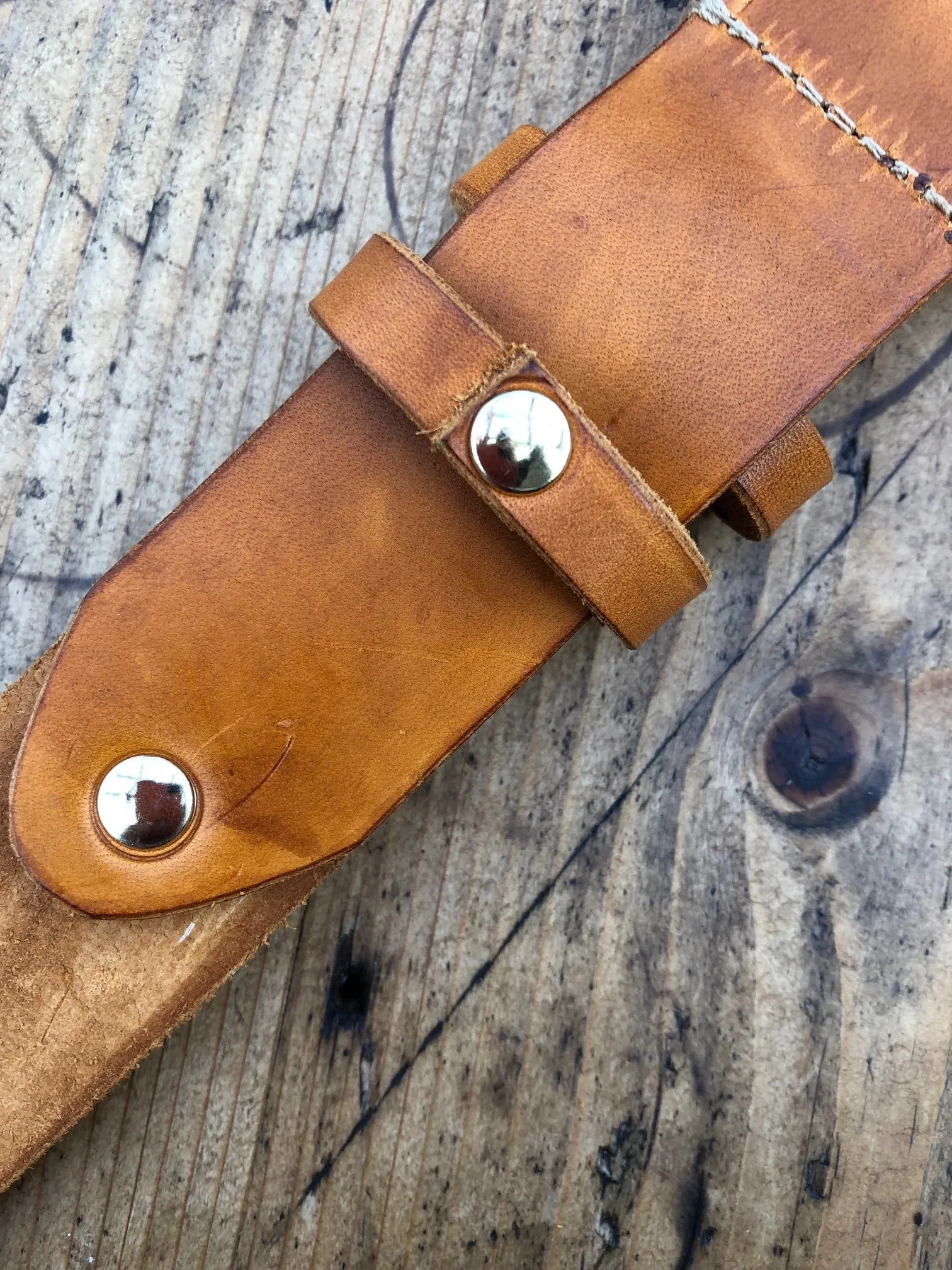 Philby 01 British veg tanned Chestnut leather and brass belt