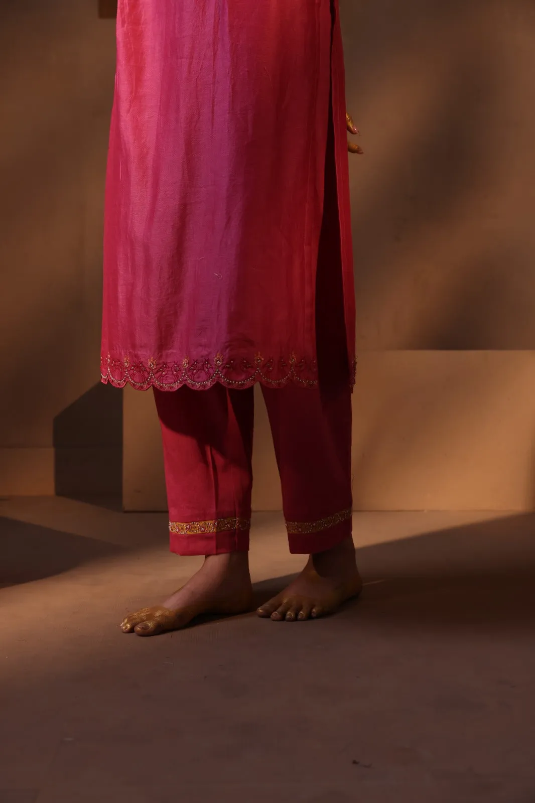 Pink pleated neck kurta set