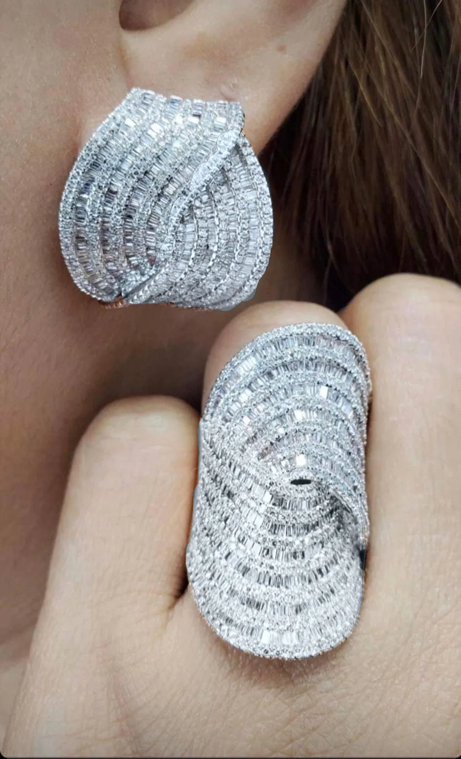 PREORDER | Millionaire's Baguette Statement Diamond Jewelry Set 14kt