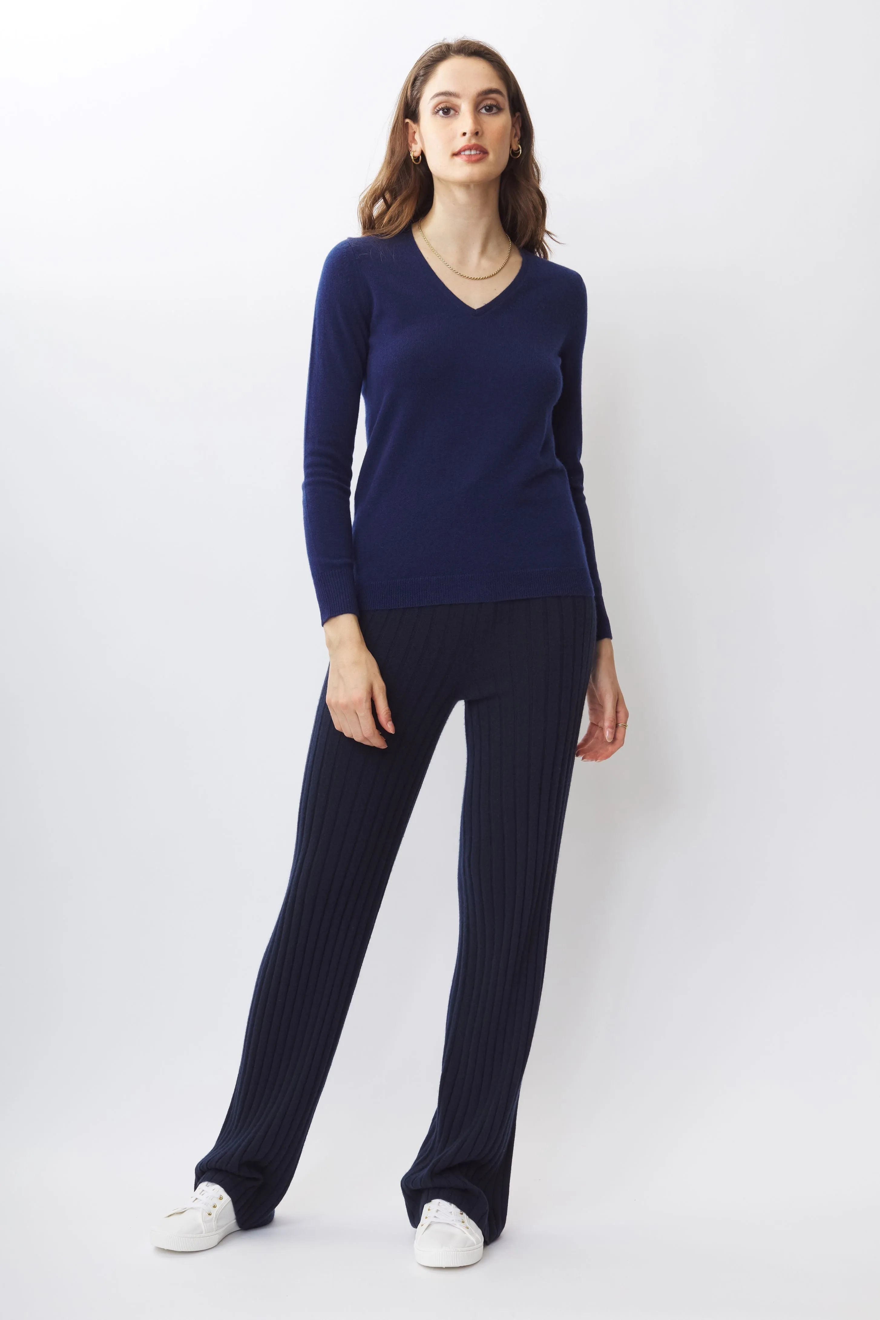 Robertson Madison 100% Cashmere Fine Gauge V-Neck CC-246 | Navy | Clearance Final Sale