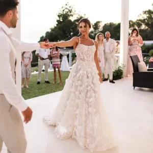 Spaghetti Strap 3D Floral Lace Wedding Dress – New Style Bridal Gown
