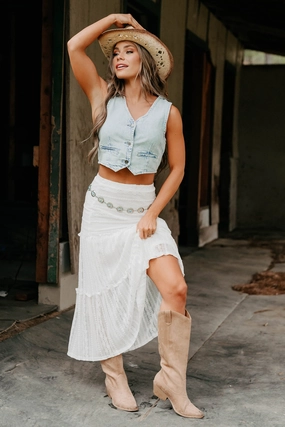 Strut Your Stuff Denim Vest (Light) Strut Your Stuff Denim Vest (Light)