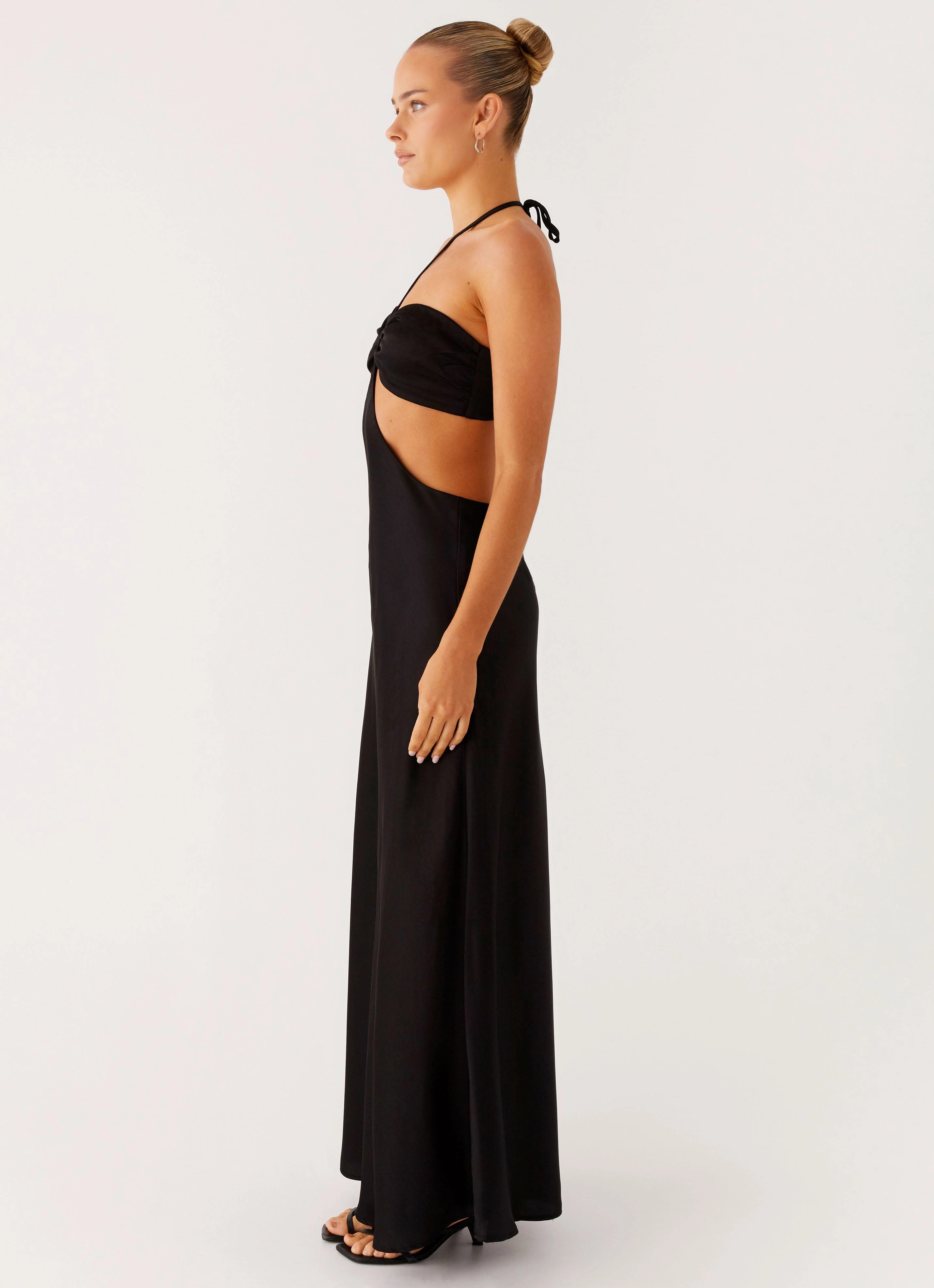 Sweetheart Cut Out Maxi Dress - Black