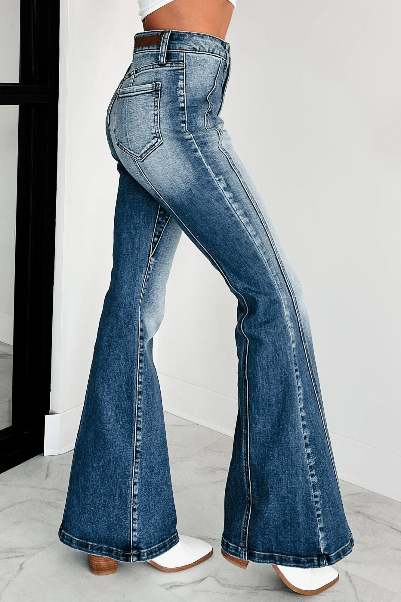 Teeter Cello High Rise Front Seam Flare Jeans (Medium)