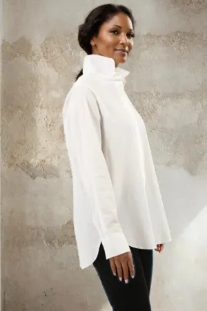 THE CLASSIC SHIRT IN ITALIAN COTTON STRETCH THE CLASSIC SHIRT IN ITALIAN COTTON STRETCH