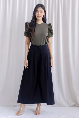 Tiara Wide Legged Pants In Black