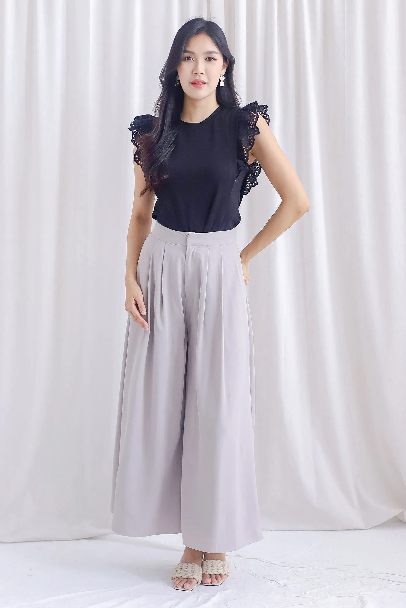 Tiara Wide Legged Pants In Taupe